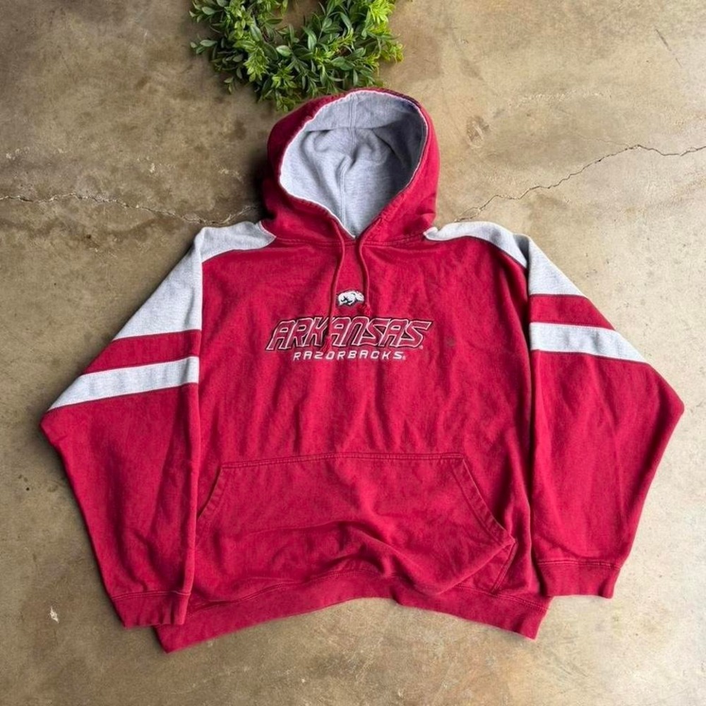 Vintage 90s Arkansas Razorbacks red boxy hoodie